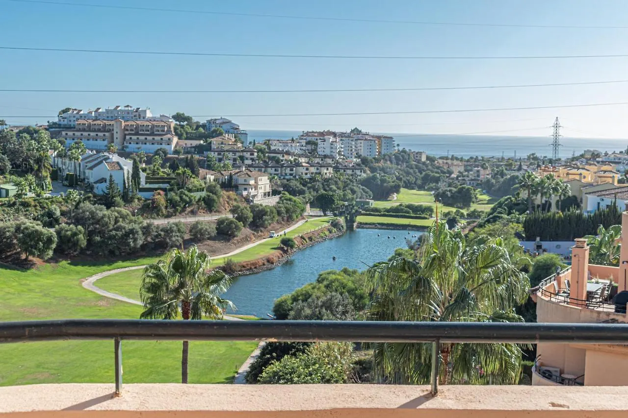 Kontakte von Miraflores Golf View Retreat